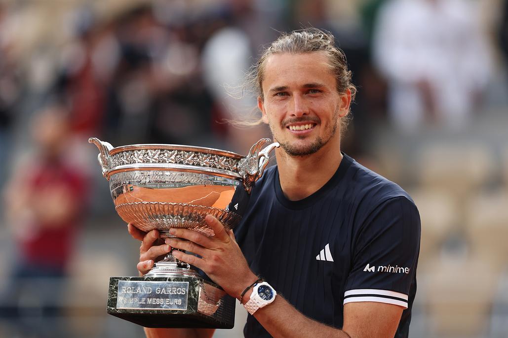 Imagen de la nota: El que abandona no tiene premio: Zverev, campeón de Roland Garros